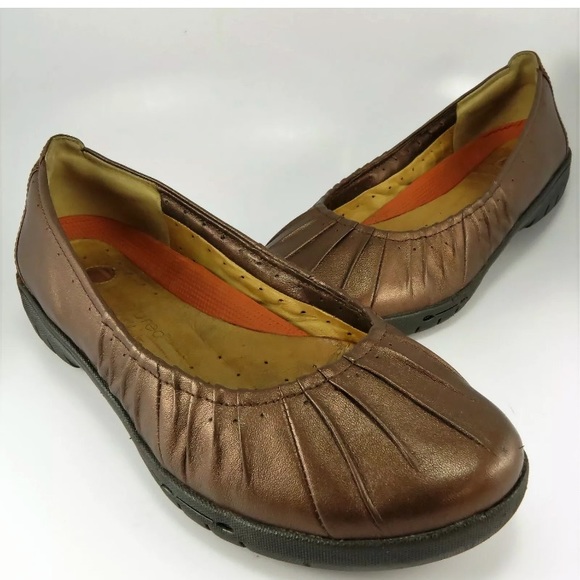 clarks unstructured flats